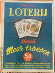 975 Affiche uitgegaan van Winterhulp Nederland houdende een oproep voor deelname aan de WHN 1942 Loterij met de ...