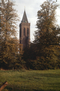 13-1-1 De toren van de Sint Helenakerk (RK)