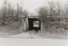 14-00068 Viaduct onder de Twenteroute voor de voormalige leemtram van steenfabriek FOW. De leem werd gegraven in de ...