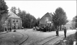 0129 De Driehoek met links en rechts afbuigende tramrails