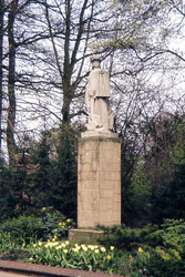 2187 Monument 'Houdt heldensschaar gereed'