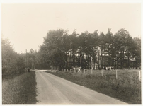 1936_47 Afscheidsalbum burgemeester Wilhelm. Kunstweg met RK school