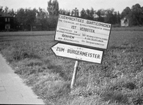 400326 Bord 'Eigenmächtiges Quartiermachen ohne Genehmigung der Wehrmachtskommandantur Arnhem ist Verboten'