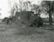 0140 Chevrolet C30 Maple Leaf zendvoertuig van het Eerste Leger (Royal Canadian Corps of Signals (RCCS)(Tweede ...