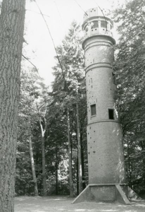 1095-40-0636 Uitkijktoren De Belvédère staat op de Lochemse berg en werd gebouwd in 1893