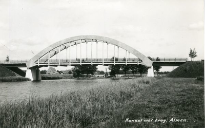 1095-40-0799 De brug over het Twentekanaal