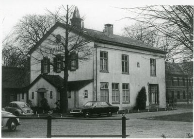 1095-40-0895 De directeurswoning, later personeelsverblijf, op het middenterrein van de stichting De Nederlandse Mettray