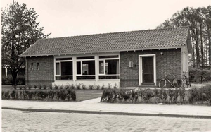 1262-0826 Peuterspeelzaal aan de Lockhorststraat (voorheen Mater Amabilisschool). In 2005 gesloopt t.b.v. woningbouw.