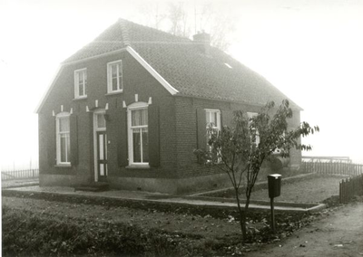 1319-247 Woonhuis nabij de ronde zigzagoven