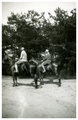 14-0217 Henriëtte en Herman te paard, 1926