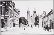4907 Arnhem, Walburgstraat met St. Walburgskerk, ca. 1920