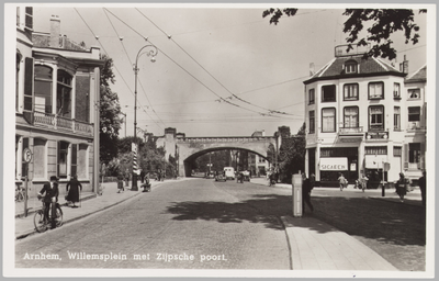 5126 Arnhem, Willemsplein met Zijpsche poort, ca. 1950