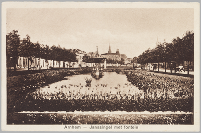 622 Arnhem - Janssingel met fontein, ca. 1925