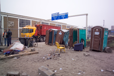 2713 Gedoogplaats daklozen Westervoortsedijk, 13-12-2004