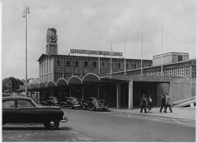 14850 Stationsplein, 1954