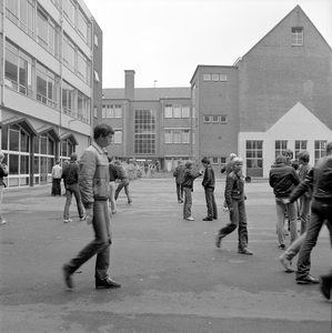 2012 Boulevard Heuvelink, 1981