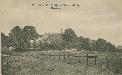 1024 Heelsum, Gezicht op het Kerkje en Gemeentehuis, 1912-1913