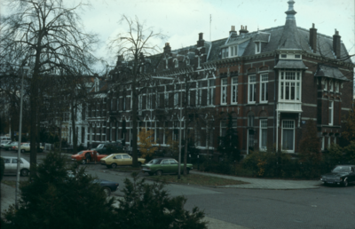 965 Boulevard Heuvelink, 1975-1980