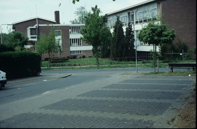 1591 Grensweg, 1990 - 2000