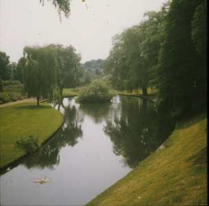 2151 Bronbeeklaan, 1990 - 2000