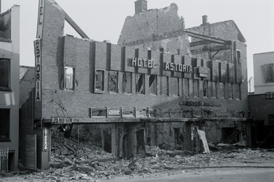 530 Arnhem verwoest 1945, 1945