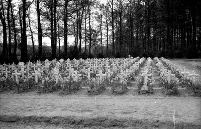 4547 Airborne War Cemetery, 30-04-1946