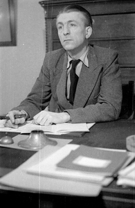 7376 Johan v.d. Woude, schrijver, 13-12-1946