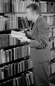 7379 Johan v.d. Woude, schrijver, 13-12-1946