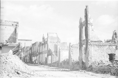 101 Arnhem verwoest, 1945