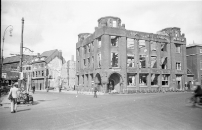 112 Arnhem verwoest, 1945