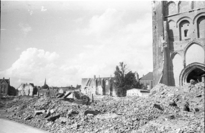320 Arnhem verwoest, 1945