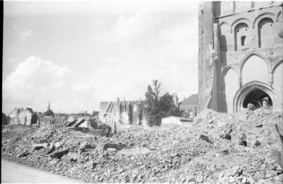 321 Arnhem verwoest, 1945