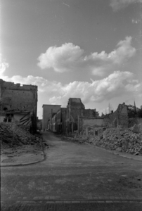 495 Arnhem verwoest, 1945