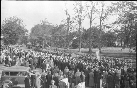 882 Arnhem verwoest, 25 september 1945