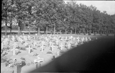 884 Arnhem verwoest, 25 september 1945