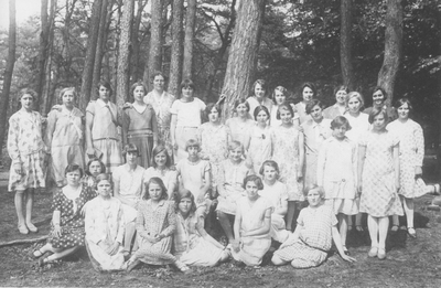 4262 Meisjesvereniging Jong Rheden, 1930