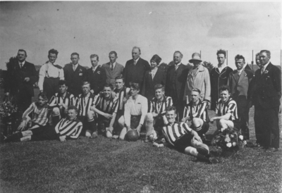 4316 Voetbal, 1930 - 1940