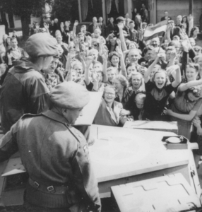 5879 Bevrijding, 1945