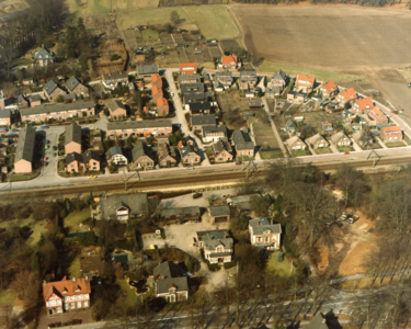 90 Luchtfoto De Steeg, 1998