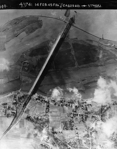 1147 LUCHTFOTO'S, 14-02-1945