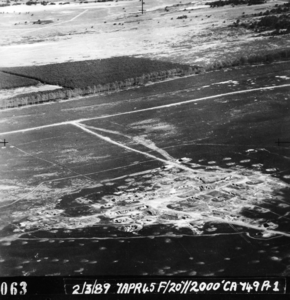 1622 LUCHTFOTO'S, 07-04-1945