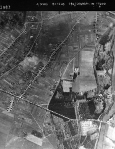 1663 LUCHTFOTO'S, 08-04-1945
