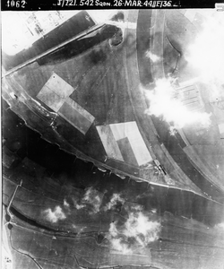 190 LUCHTFOTO'S, 26-03-1944
