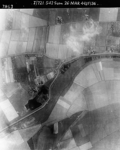 194 LUCHTFOTO'S, 26-03-1944