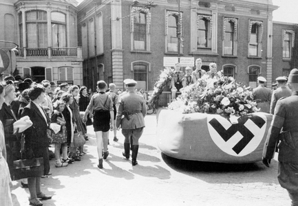 4286 TWEEDE WERELDOORLOG, juni 1944