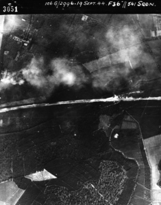 632 LUCHTFOTO'S, 19-09-1944