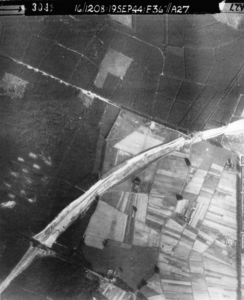 677 LUCHTFOTO'S, 19-09-1944