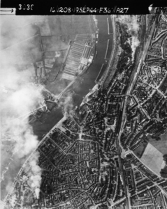 682 LUCHTFOTO'S, 19-09-1944