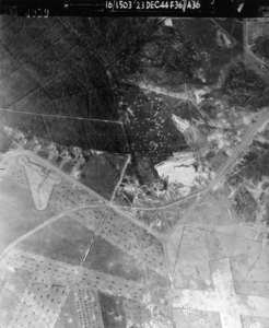 796 LUCHTFOTO'S, 23-12-1944