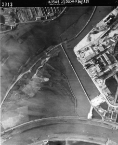 893 LUCHTFOTO'S, 23-12-1944